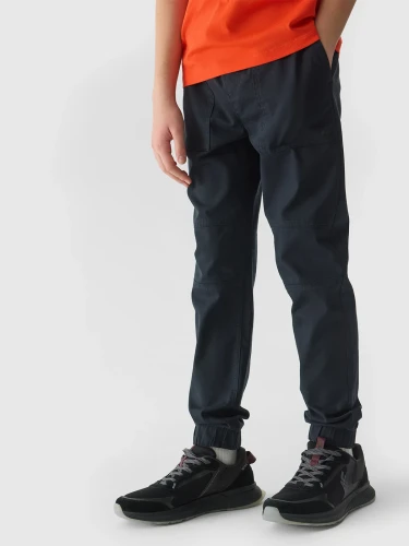 4FJWSS24TTROM588-20S-FRIKOMANIA.PL-4F-SPODNIE-CASUAL-CHŁOPIĘCE-CZARNE.jpg