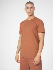 MĘSKI T-SHIRT REGULAR Z NADRUKIEM 4FSS23TTSHM363 BRĄZ