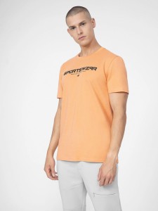 T-SHIRT REGULAR Z NADRUKIEM MĘSKI 4FSS23TTSHM364 ŁOSOSIOWY