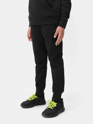 4FJSS23TTROM133-20S-JOGGERY-CHŁOPIĘCE-CASUAL-CZARNE-FRIKOMANIA.PL-4F.JPG